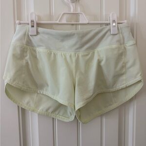 Lululemon Speed Up 2.5 inseam Low Rise Shorts (elixir)
